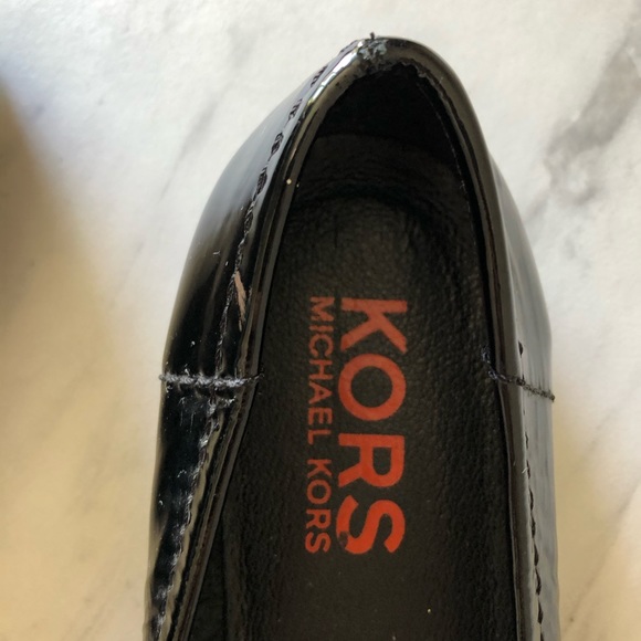 KORS Michael Kors Size 6 Peace Sign Flats - Picture 5 of 5